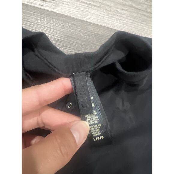 SKIMS Women's Bodysuit Snap Closure Black Size Large - Picture 3 of 4